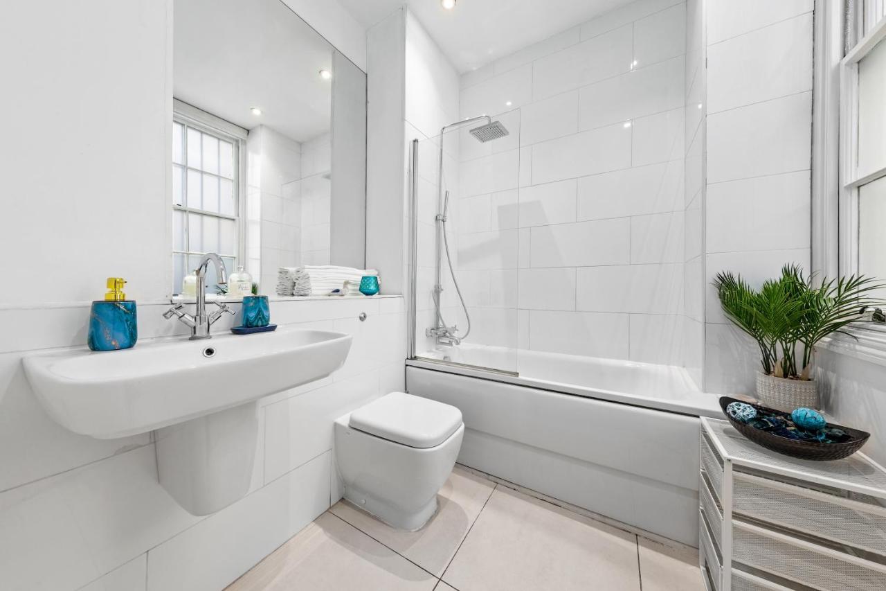 Appartamento 3-bedroom Flat In Sleeps 14 Hy1 Londra